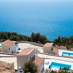 Vilă Lefkadian Gem Agios Nikolaos Niras
